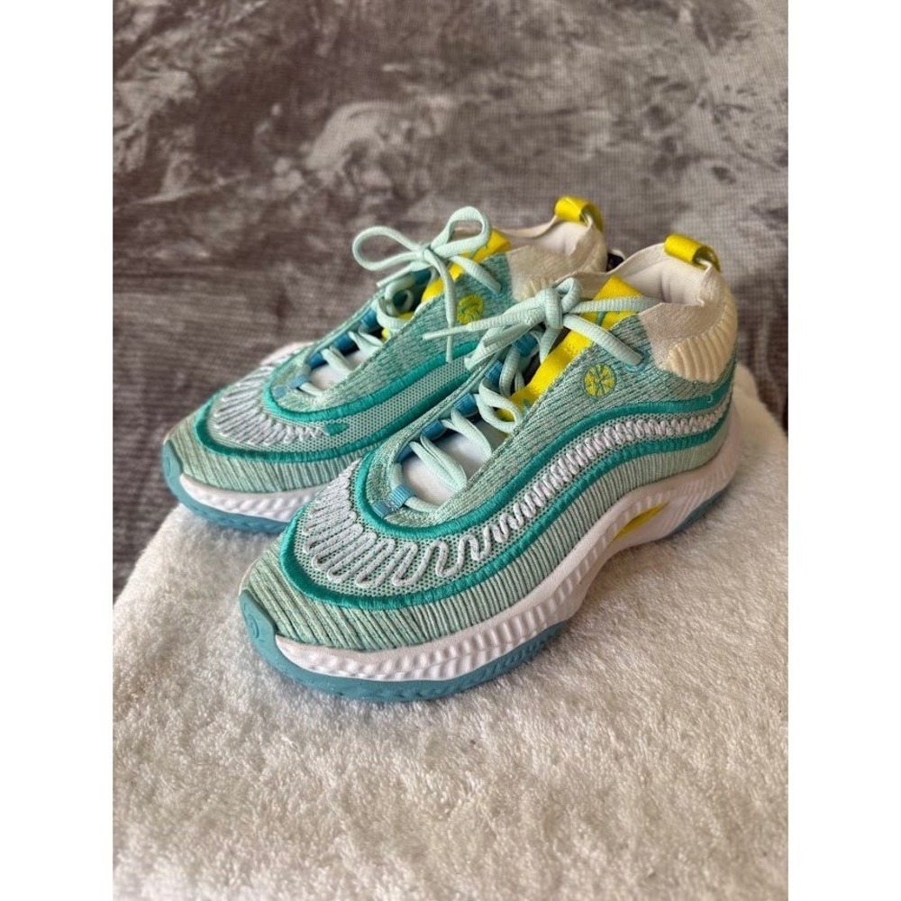 Nike Cosmic Unity 3 Jade Ice Basketball Shoes DV2757-300 Size 5.5